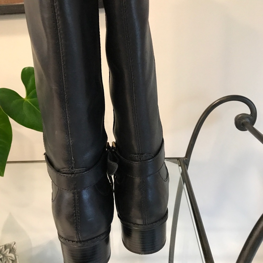 Black leather boots w brown top
